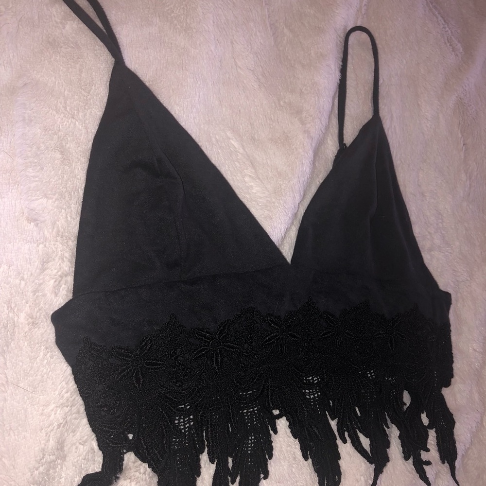 Beverly Hills Boutique black suede crop top - Picture 3 of 8